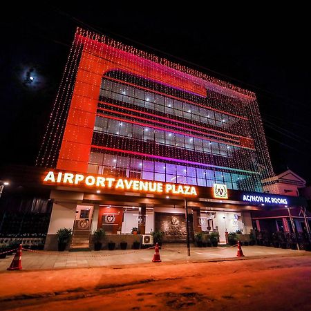 Airport Avenue Plaza Otel Nedumbassery Dış mekan fotoğraf